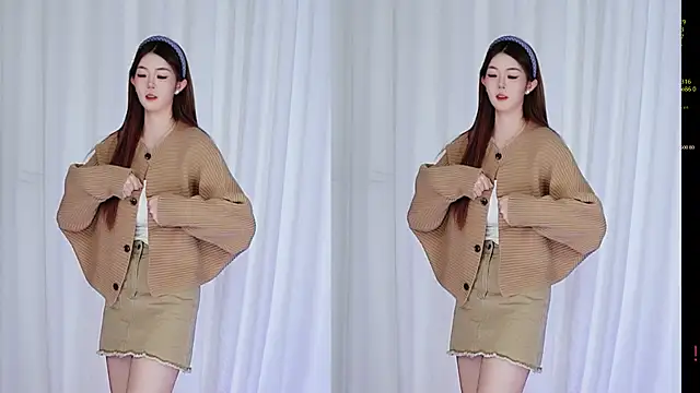 Snapshot of QY-001 chatting on October 24, 2025, 12:59 pm QY-001 online show from October 24, 2025, 12:59 pm