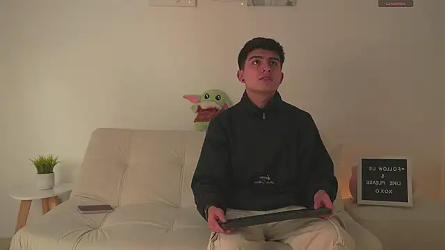 tommy and sophie online show from January 31, 2025, 4:36 am