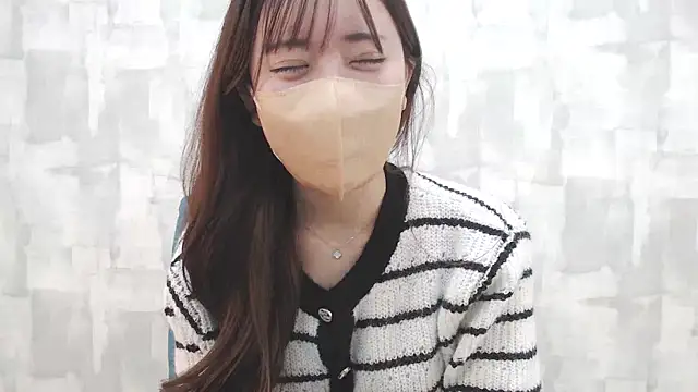 Snapshot of LOVE_MOMO_LOVE chatting on December 3, 2024, 2:44 pm LOVE MOMO LOVE online show from December 3, 2024, 2:44 pm