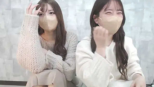 Snapshot of LOVE_MOMO_LOVE chatting on February 6, 2025, 11:31 am LOVE MOMO LOVE online show from February 6, 2025, 11:31 am