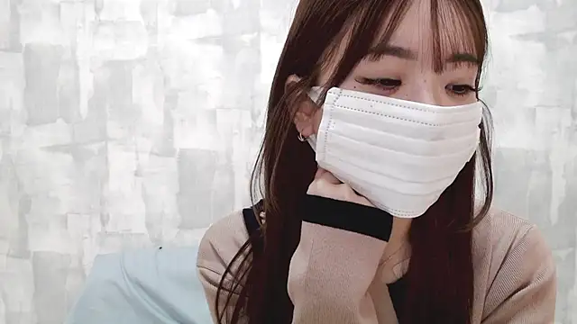 Snapshot of LOVE_MOMO_LOVE chatting on October 17, 2025, 11:45 am LOVE MOMO LOVE online show from October 17, 2025, 11:45 am