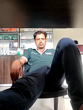 Raj1043 online show from November 2, 2025, 6:07 am