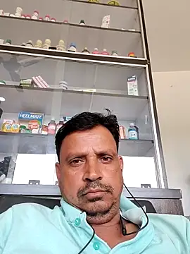 Snapshot of Raj1043 chatting on May 4, 2026, 6:38 am Raj1043 online show from May 4, 2026, 6:38 am