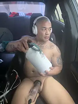 EatMyCake831 online show from February 16, 2025, 8:11 pm