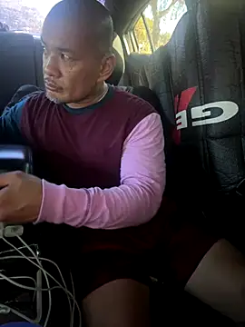 EatMyCake831 online show from November 3, 2025, 8:12 pm