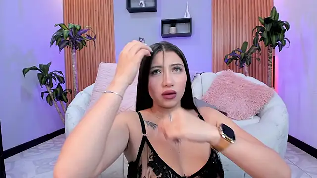 Aixaa charles online show from September 17, 2025, 12:18 pm