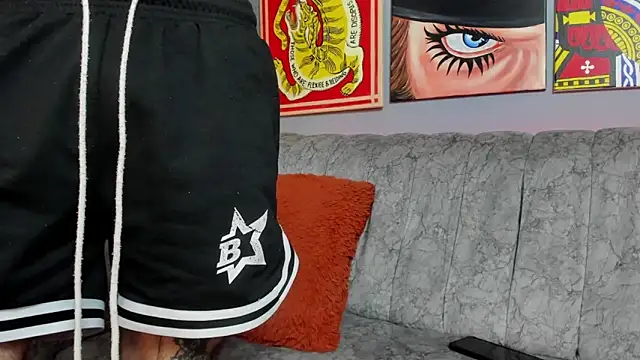 Snapshot of MurdockH chatting on October 1, 2025, 8:13 pm MurdockH online show from October 1, 2025, 8:13 pm