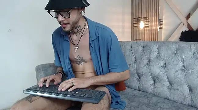 Snapshot of MurdockH chatting on March 22, 2025, 8:29 am MurdockH online show from March 22, 2025, 8:29 am