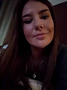 Nina24 online show from October 4, 2025, 7:15 pm