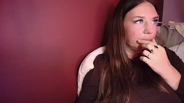 Nina24 online show from September 18, 2025, 7:50 pm