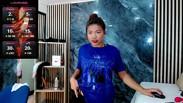 Isalombardi online show from October 10, 2025, 2:56 am