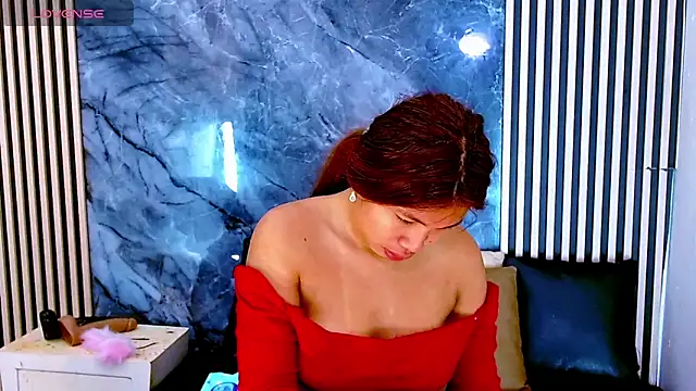 Isalombardi online show from September 20, 2025, 2:49 am