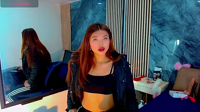 Isalombardi online show from September 25, 2025, 4:18 am