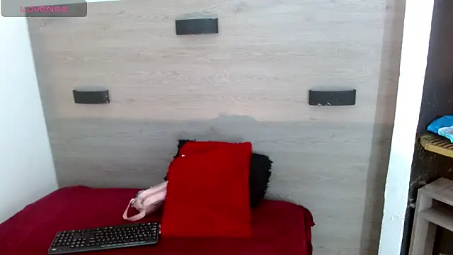 Snapshot of Isalombardi chatting on April 16, 2026, 2:34 am Isalombardi online show from April 16, 2026, 2:34 am