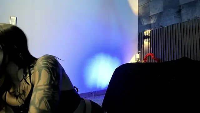 Layla Cullen online show from March 21, 2025, 7:13 pm