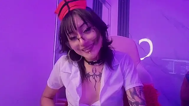 Layla Cullen online show from September 12, 2025, 7:35 pm