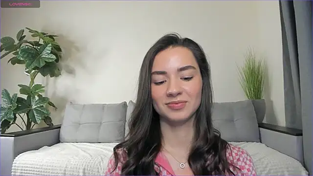 NicoleLuv online show from February 2, 2025, 4:11 pm