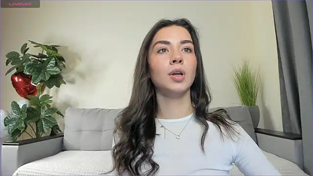 NicoleLuv online show from March 3, 2025, 1:12 pm