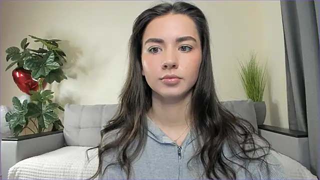 NicoleLuv online show from March 6, 2025, 1:03 pm