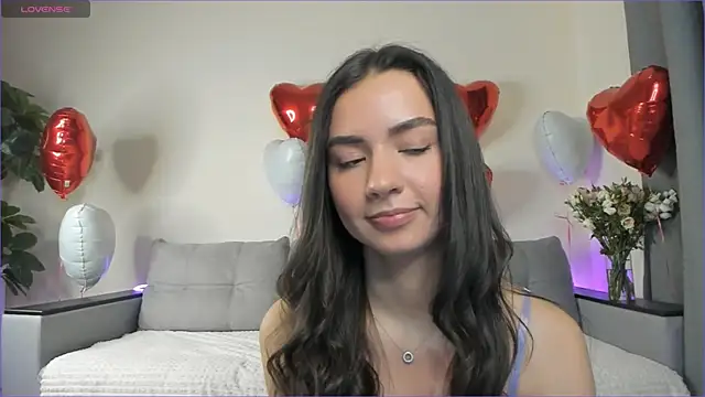 NicoleLuv online show from February 14, 2025, 4:09 pm