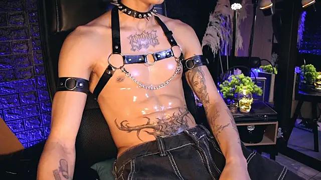 DemonKush-- online show from October 3, 2025, 2:59 am