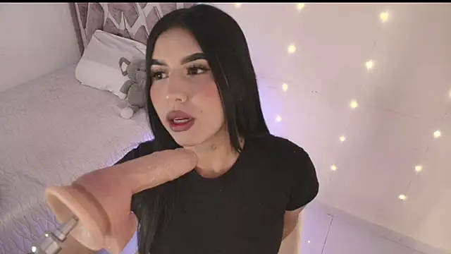 sweety mariann1 online show from February 13, 2026, 9:15 pm