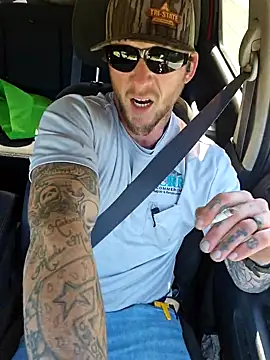 jtw14 online show from October 31, 2025, 4:03 pm