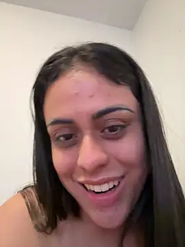 amorinha99 online show from June 15, 2026, 1:22 pm