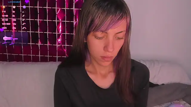 MiaGoth  online show from January 9, 2026, 4:30 am