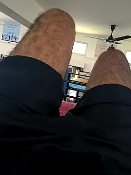 yourboy2000   online show from October 8, 2025, 8:49 am