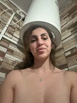 EmaSkyes online show from October 1, 2025, 6:34 pm