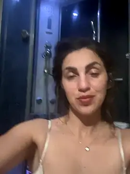 EmaSkyes online show from November 6, 2025, 7:18 pm