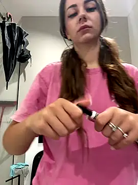 BelleSkye online show from October 1, 2025, 2:38 am