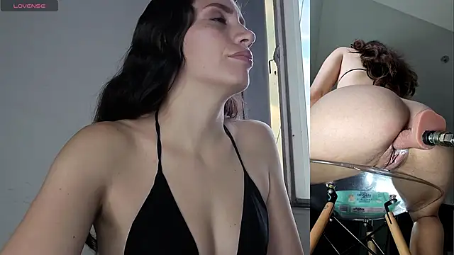 aurelialux online show from November 22, 2025, 9:02 pm