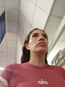 aurelialux online show from September 18, 2025, 10:13 pm