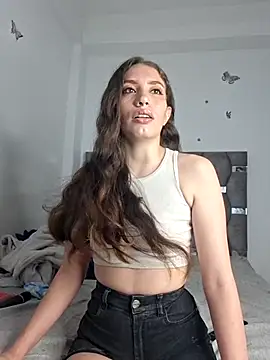 aurelialux online show from July 18, 2026, 8:28 pm