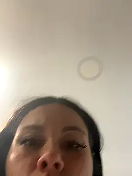 Sarettamiss online show from November 21, 2025, 9:14 pm