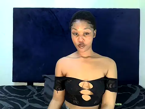 ReginaStar16 online show from September 18, 2025, 7:39 pm