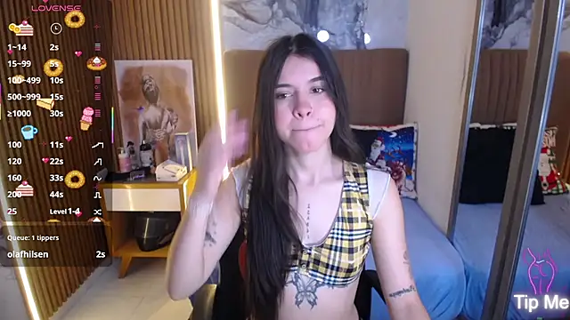 cassiehoward14 online show from November 29, 2025, 2:50 pm