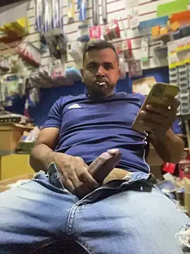 Sheik z o online show from July 16, 2026, 1:52 pm