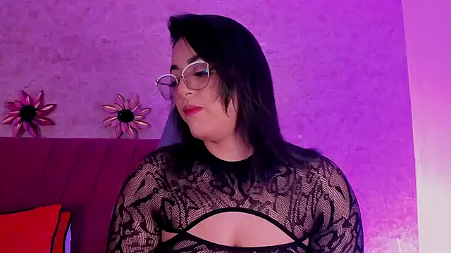 LorenaStevens online show from September 29, 2025, 1:17 pm