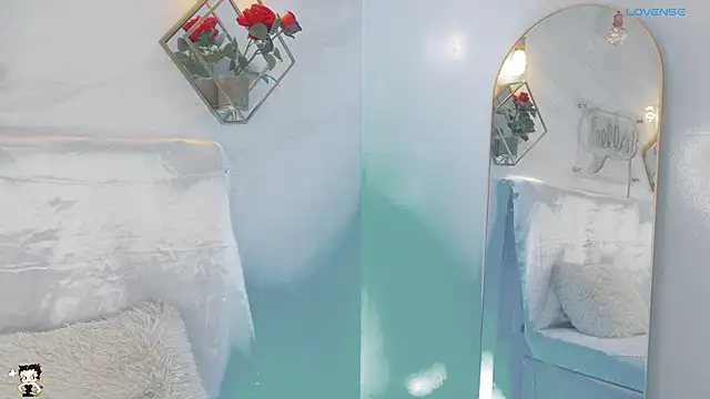 Snapshot of _Rouse_v chatting on October 7, 2025, 1:56 pm Rouse v online show from October 7, 2025, 1:56 pm