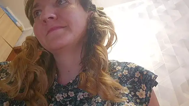 Snapshot of EstrellaWalters chatting on June 29, 2026, 11:32 am EstrellaWalters online show from June 29, 2026, 11:32 am