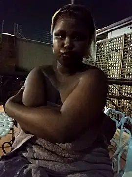 Snapshot of Dark_Berry_26 chatting on February 14, 2026, 12:22 am Dark Berry 26 online show from February 14, 2026, 12:22 am