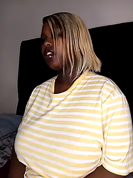 Dark Berry 26 online show from November 10, 2025, 10:48 pm