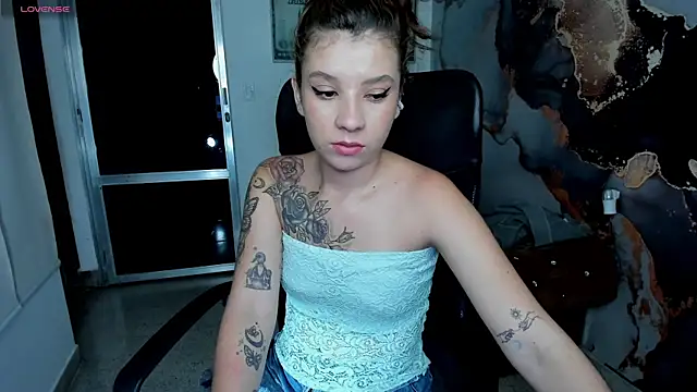 Snapshot of noaferrer chatting on December 3, 2024, 12:02 pm noaferrer online show from December 3, 2024, 12:02 pm