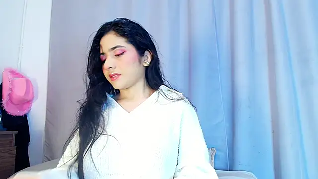 Snapshot of adara_johnson__ chatting on November 5, 2025, 11:46 am adara johnson online show from November 5, 2025, 11:46 am