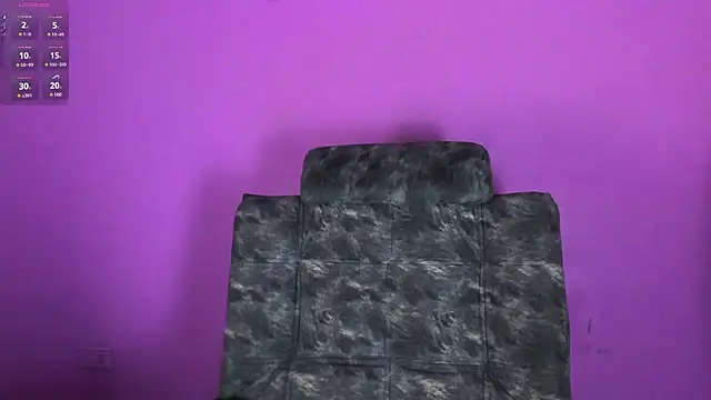 Snapshot of adara_johnson__ chatting on February 21, 2025, 11:44 am adara johnson online show from February 21, 2025, 11:44 am