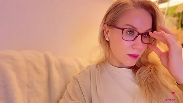 Myassistant online show from November 4, 2025, 4:33 pm