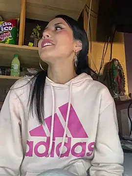 Snapshot of sophie_conor chatting on February 7, 2025, 12:20 am sophie conor online show from February 7, 2025, 12:20 am